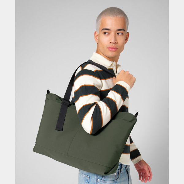 Minimal lifestyle tote Thumbnail